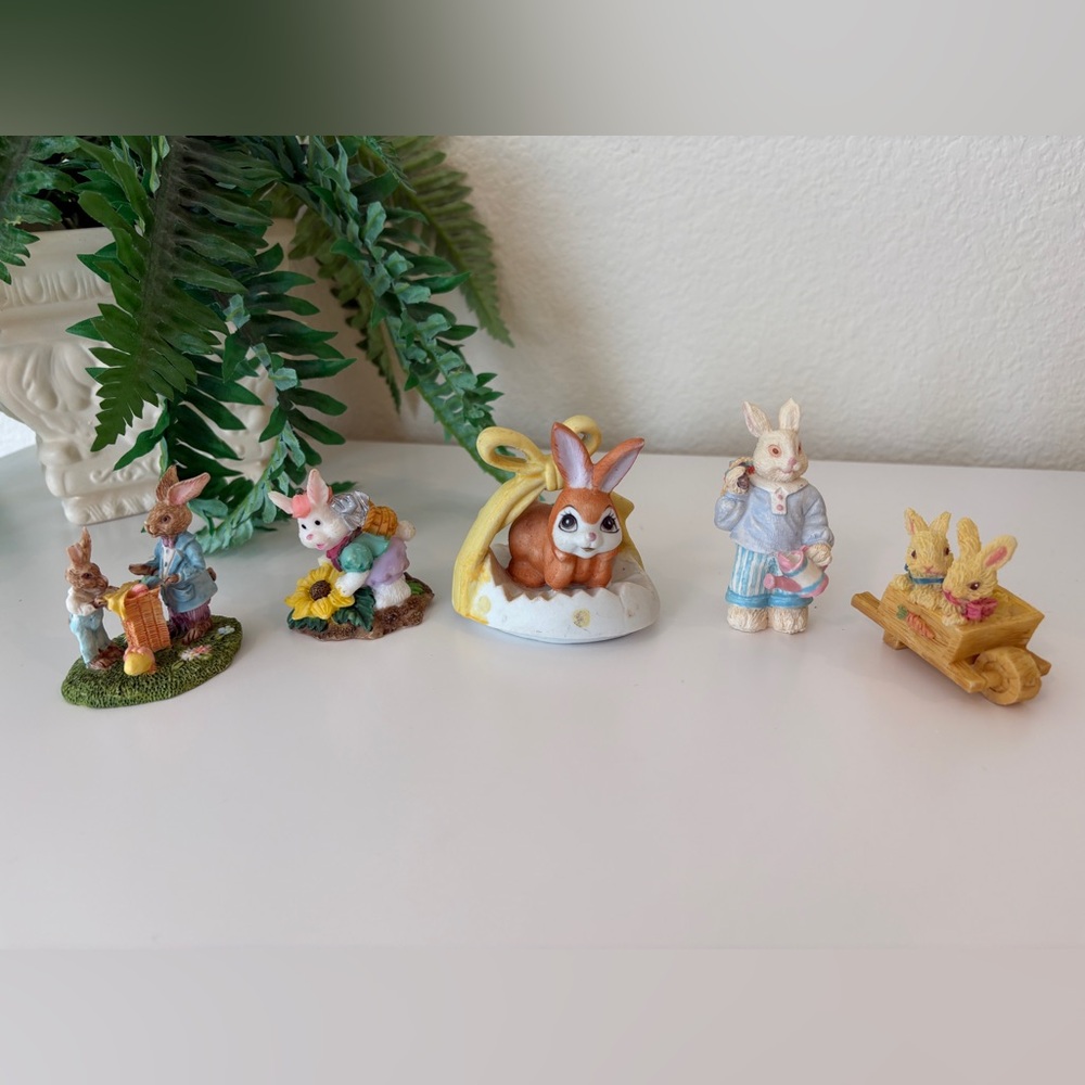 Easter 🐣 figurines set of 5
